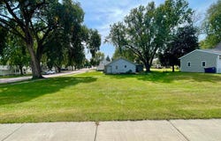 124 N Park Avenue, Springfield, MN 56087