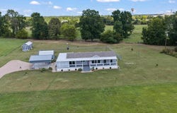 1442 State HWy 149, Carthage, TX 75633