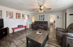 818 E 2nd Ave, Hutchinson, KS 67501