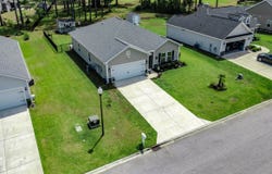 382 Long Meadow Dr., Loris, SC 29569