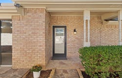 2108 Woodway Drive, Arlington, TX 76017