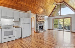 144 Appalachian Trail, Maggie Valley, NC 28751