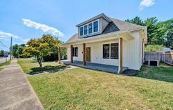 711 N Broad St, Salem, VA 24153