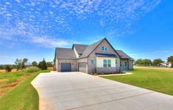 2901 Deer Run Trail, Guthrie, OK 73044