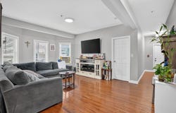 33 Park St, Brockton, MA 02301