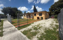 3700 W 6th Ln, Hialeah, FL 33012