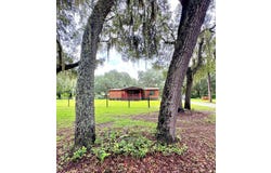 202 N Pine Ave, Florahome, FL 32140