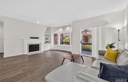 4465 W Pine Boulevard, St Louis, MO 63108