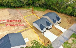 606 E Robinson Street, Dallas, NC 28034