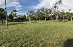 21 W 3rd Ln, Horseshoe Beach, FL 32648
