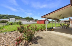204 Shawnee Estates, Winfield, WV 25213