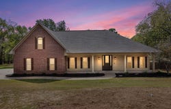170 Parkway Square, Pearcy, AR 71964