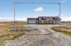 13 McCall Lane, Moriarty, NM 87035