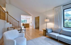 326 E Huntington Lane, Elmhurst, IL 60126