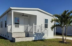 20 PEACH AVE, Bradenton, FL 34207
