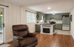 314 OAKGROVE Rd, Selmer, TN 38375-1821