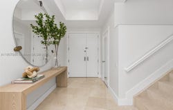 808 Brickell Key Dr, Miami, FL 33131