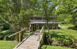 446 Lovers Lane, Townsend, TN 37882