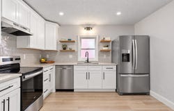 15 Arcadia St, Grafton, MA 01560