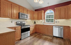 922 E Karla Ct, Haysville, KS 67060