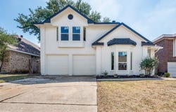 838 Cornfield Drive, Arlington, TX 76017