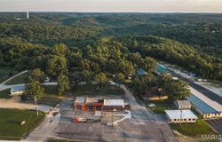 515 Old Route 66, St Robert, MO 65584