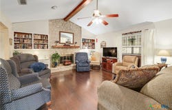150 Oak Creek Circle, Luling, TX 78648