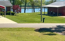 720 RIVERSIDE Ln, Crump, TN 38327
