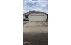8805 W VALE Drive, Phoenix, AZ 85037
