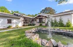 6078 HARMANTOWN RD, MACHIPONGO, VA 23405