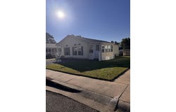 3 Fernwood Ln, Mays Landing, NJ 08330