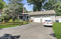 8 Johnson Avenue, Matawan, NJ 07747