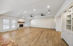 211 Rolling Hill Drive, La Grange, TX 78945