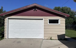841 Michigan Ave SW, Huron, SD 57350