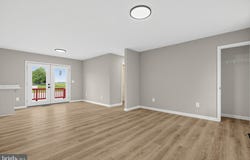 72 SOMERSET Drive, WEYERS CAVE, VA 24486