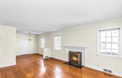 26 Ridge Drive, Manhasset, NY 11030