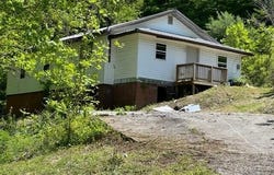 1438 Ely Town Road, Dryden, VA 24243