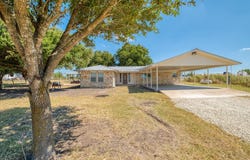 20960 Cameron Rd, Coupland, TX 78615