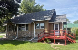 813 Custer St., Hemingford, NE 69348