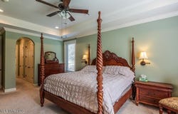 21 Bluff Hills Place, Natchez, MS 39120