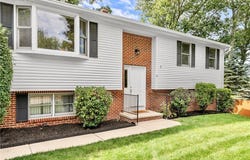 2 Ryan Lane, North Providence, RI 02911