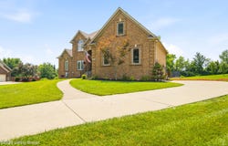 5314 High Crest Dr, Crestwood, KY 40014