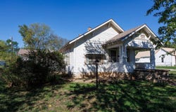 113 N Hooper St, Sedan, KS 67361