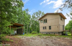 146 Harkle Rd, Lancing, TN 37770