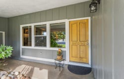 910 Crown Avenue, Central Point, OR 97502