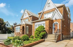 16-18 149th St, Whitestone, NY 11357