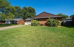 2326 S Landsdowne, Owensboro, KY 42303