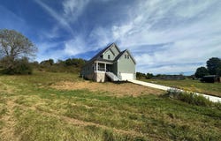 435 Willow Bend Ln, Maxwelton, WV 24957