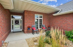 16936 Thunder Ridge Drive, Peosta, IA 52068
