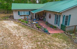 40 Barton School Road, Brumley, MO 65017